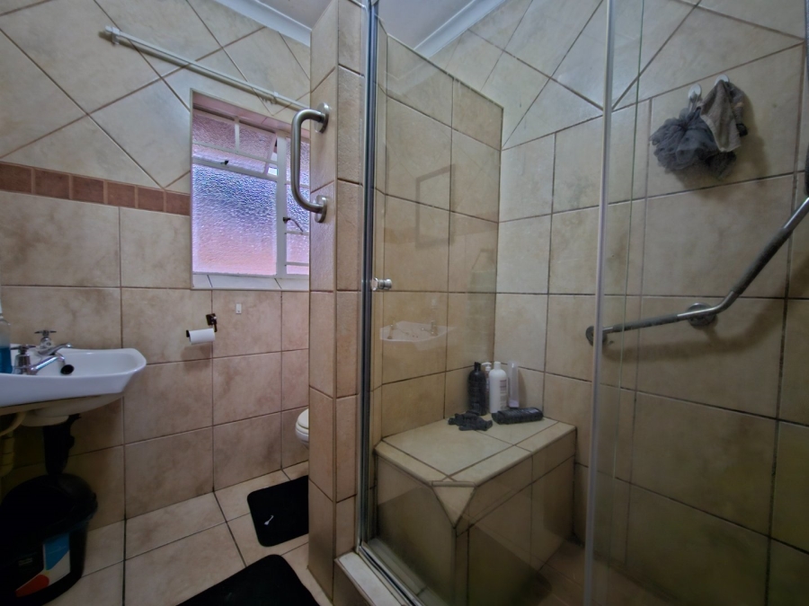 3 Bedroom Property for Sale in Vaalpark Free State